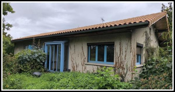 MAISON FAMILIALE DE PLAIN-PIED AVEC GRAND TERRAIN