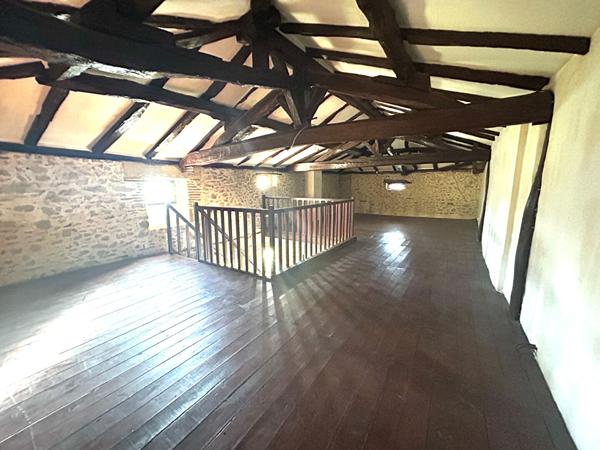 47300 VILLENEUVE SUR LOT A Villeneuve/Lot, belle maison en pierre d'environ 164 m²
