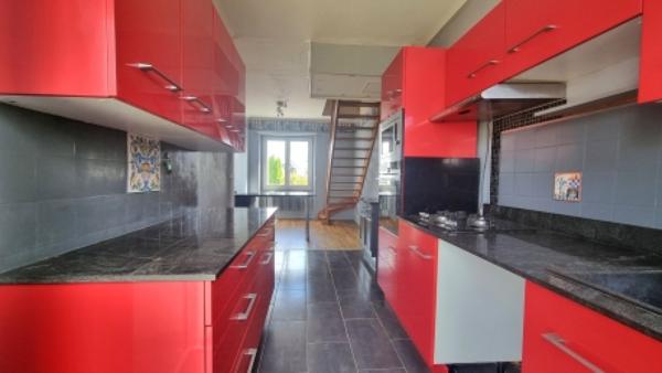 Maison 6 pièce(s) 4 chambre(s) 145 m²