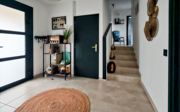 Maison à vendre    6 pièces •  Les Angles