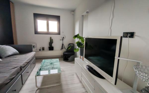 Maison à vendre    6 pièces •  Les Angles