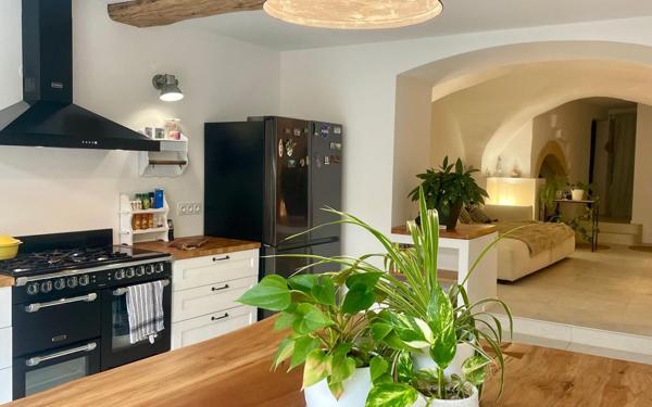 Maison à vendre    3 pièces •  Saint-Paul-Trois-Châteaux