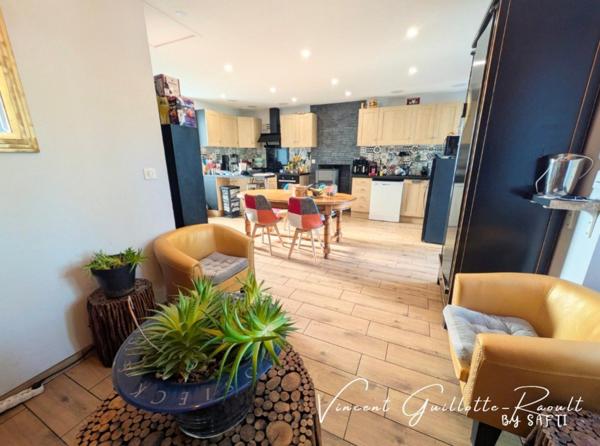 Maison entièrement rénovée-575m² de terrain