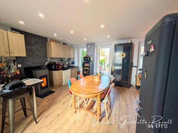 Maison entièrement rénovée-575m² de terrain