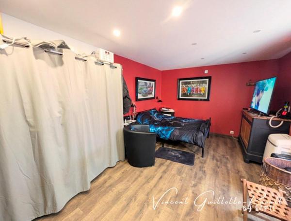 Maison entièrement rénovée-575m² de terrain