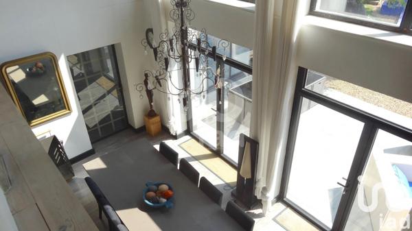 Maison d’architecte 8 pièces de 249 m² à Saint-Jean-de-la-Ruelle (45140)