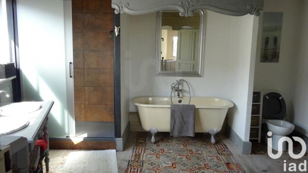 Maison d’architecte 8 pièces de 249 m² à Saint-Jean-de-la-Ruelle (45140)