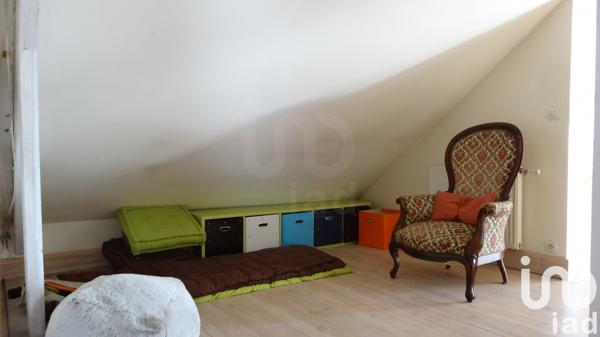 Maison d’architecte 8 pièces de 249 m² à Saint-Jean-de-la-Ruelle (45140)