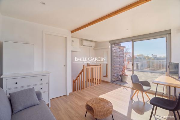 A vendre -  Appartement dernier étage de 137,5 m² avec terrasse de 186 m² - Neuilly-sur-Seine / Chézy