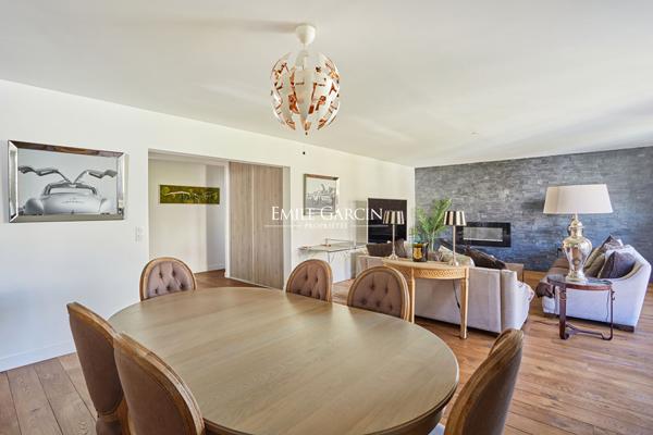 A vendre -  Appartement dernier étage de 137,5 m² avec terrasse de 186 m² - Neuilly-sur-Seine / Chézy