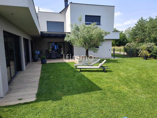 Maison d'Exception de 187m2 avec Piscine intérieure