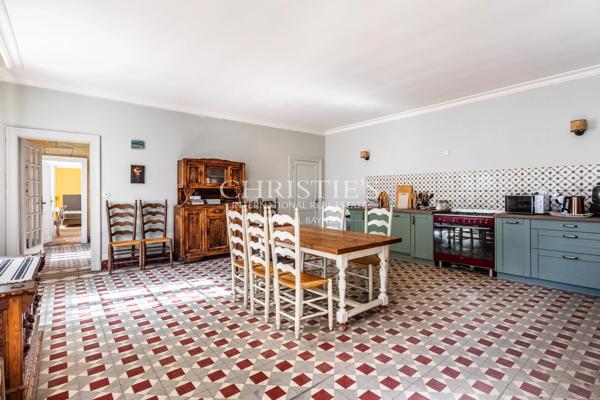 Magnifique Girondine du XVIIIe siècle, 5 hectares de terrain et piscine