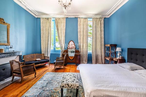 Magnifique Girondine du XVIIIe siècle, 5 hectares de terrain et piscine