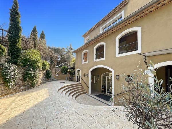 APPARTEMENT T2  15 MINUTES CANNES