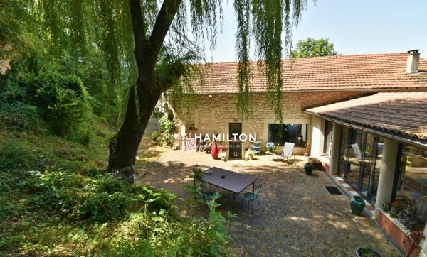 LOCAL COMMERCIAL AVEC LOGEMENT ATTENANT ET SOUS-SOL AMENAGE Gaillac