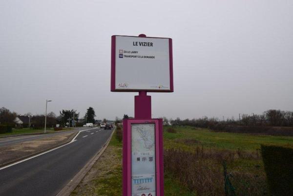Terrain à bâtir à 500 M de l'échangeur. TOULON 03
