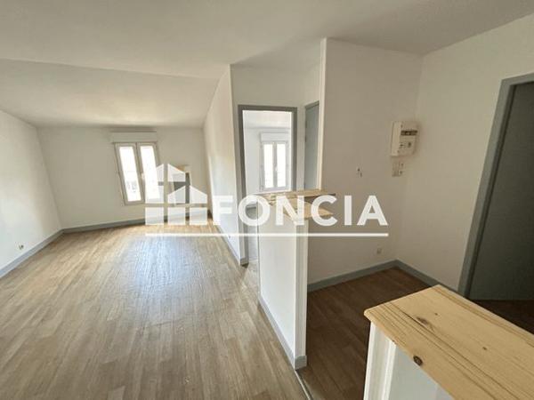 Location Appartement 2 pièces 33.97 m² - 34 RUE THIERS Rochefort 17300