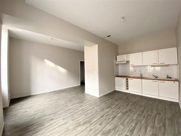 APPARTEMENT T3 AVEC PARKING ET TERRASSE - ALBI CENTRE