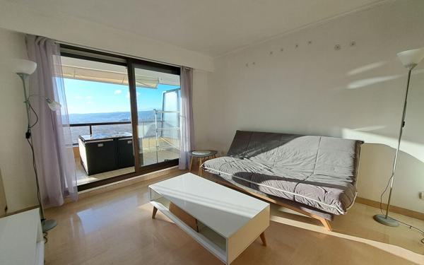 Appartement à louer    1 pièce •  Nice