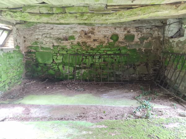 Le Vieux-Bourg (22800) Ferme en pierres à rénover