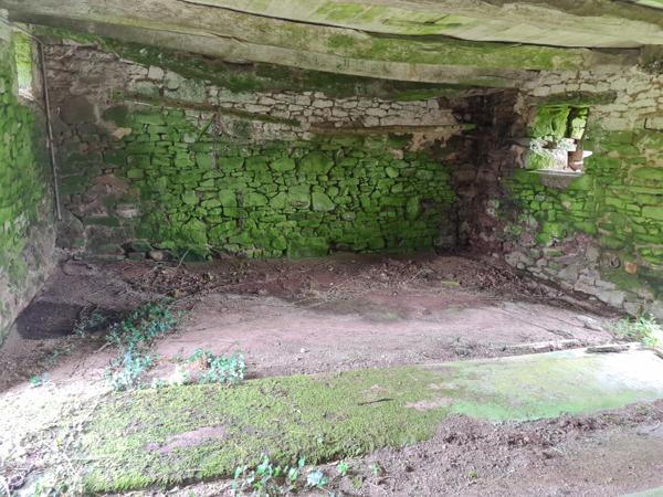 Le Vieux-Bourg (22800) Ferme en pierres à rénover