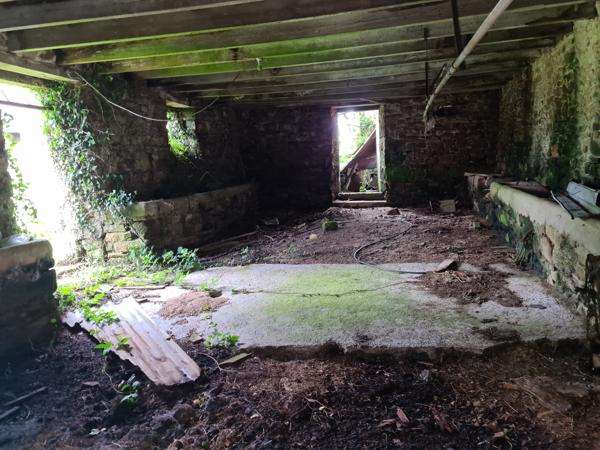 Le Vieux-Bourg (22800) Ferme en pierres à rénover