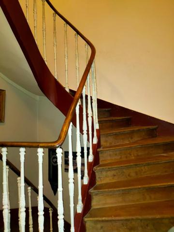 Jolie maison de ville ancienne rénovée SALINS LES BAINS  JURA