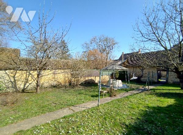 FONDS DE COMMERCE de BOULANGERIE-PÂTISSERIE-CONFISERIE dans bourg dynamique avec d'autres commerces.