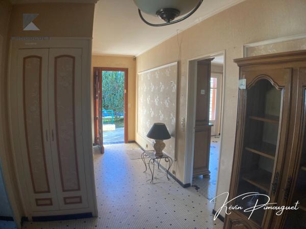 Maison familiale 4 chambres avec garages, cave et jardin – Castillon-la-Bataille