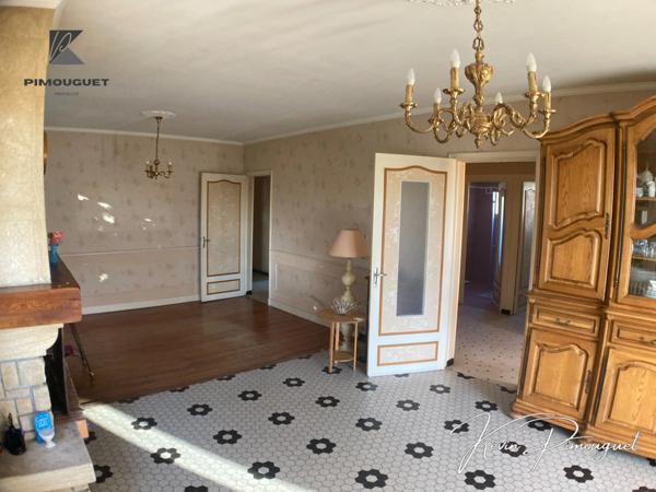Maison familiale 4 chambres avec garages, cave et jardin – Castillon-la-Bataille