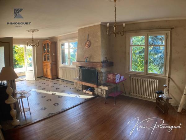 Maison familiale 4 chambres avec garages, cave et jardin – Castillon-la-Bataille