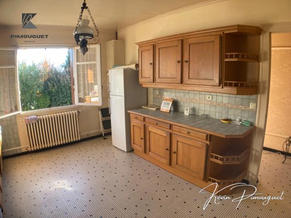 Maison familiale 4 chambres avec garages, cave et jardin – Castillon-la-Bataille