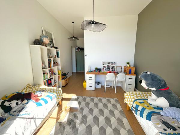 Appartement 4 pièce(s) 2 chambre(s) 117 m²