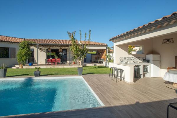 L'Isle-sur-la-Sorgue (84800) Villa moderne