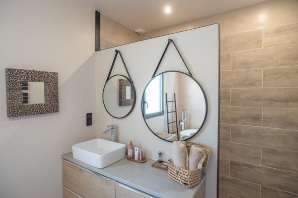 L'Isle-sur-la-Sorgue (84800) Villa moderne