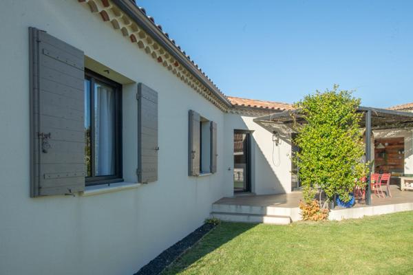 L'Isle-sur-la-Sorgue (84800) Villa moderne
