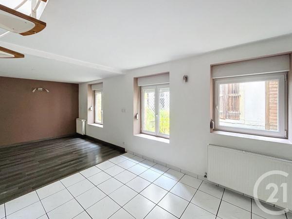 Appartement F4 à vendre  5 pièces - 88,54 m2 REMIREMONT - 88