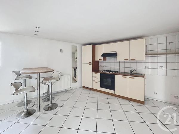 Appartement F4 à vendre  5 pièces - 88,54 m2 REMIREMONT - 88