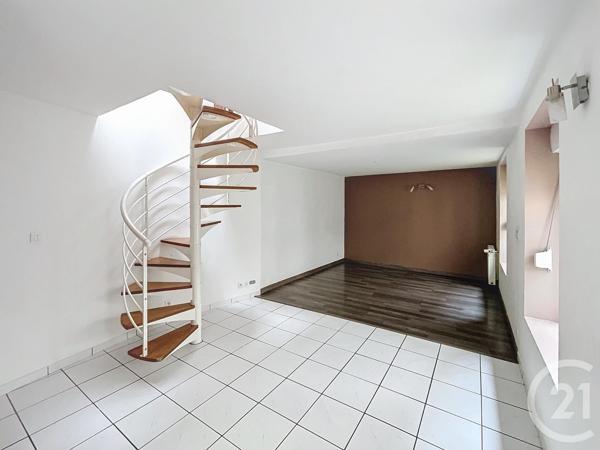 Appartement F4 à vendre  5 pièces - 88,54 m2 REMIREMONT - 88