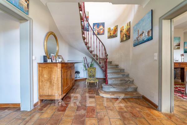 A quelques minutes de Nimes, Maison vigneronne XIXᵉ de 282 m²,10 pièces, 5 chambres, Piscine, Jardin