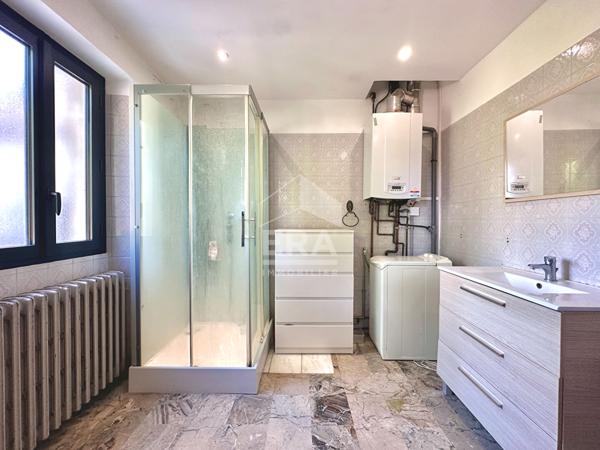 Longère 142m2 / 3 chambres CHATEAU LANDON centre