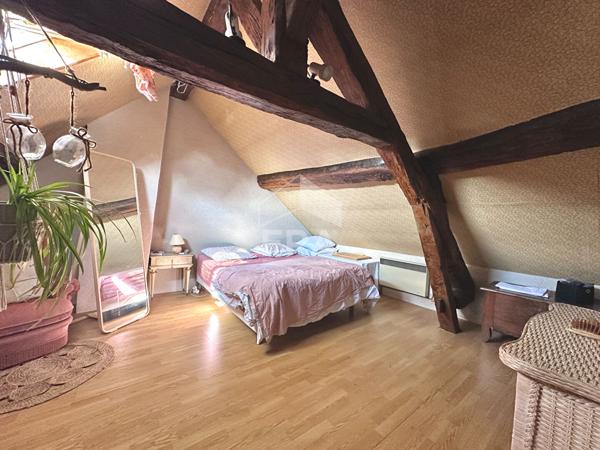 Longère 142m2 / 3 chambres CHATEAU LANDON centre