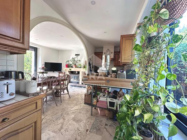 Longère 142m2 / 3 chambres CHATEAU LANDON centre