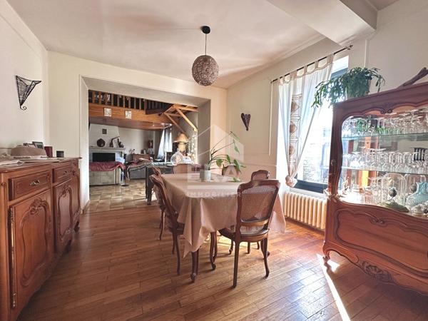 Longère 142m2 / 3 chambres CHATEAU LANDON centre