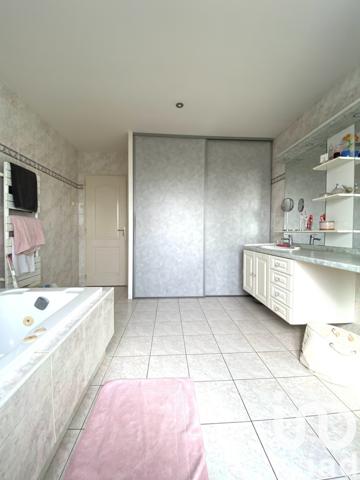 Maison à vendre 5 pièces 161 m² Vérines