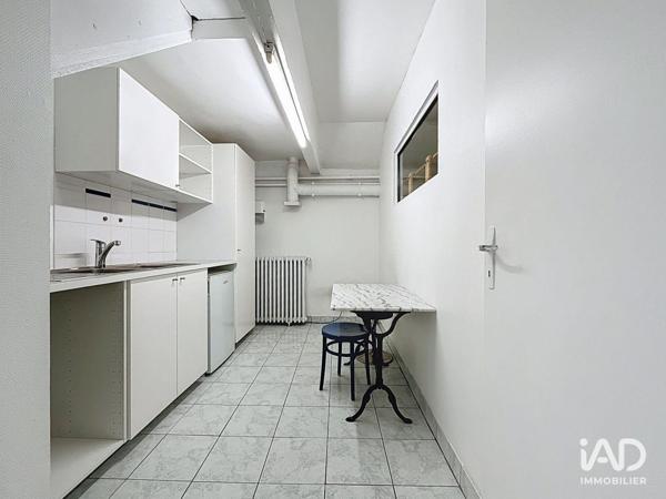 Boutique/Local commercial à vendre 82 m² Courbevoie