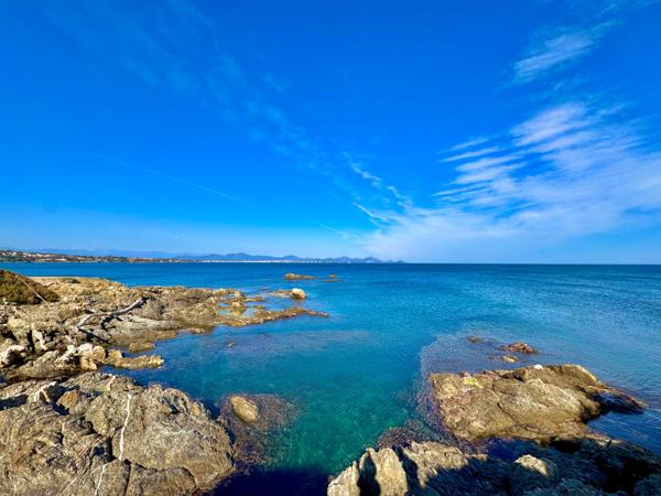 Golfe de Saint-Tropez - Les Issambres -Appartement 100m2 rez de jardin vue mer & mer à pied !