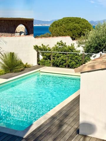 Golfe de Saint-Tropez - Les Issambres -Appartement 100m2 rez de jardin vue mer & mer à pied !