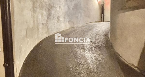 À vendre Parking 16.8 m² - La Londe-les-maures 83250