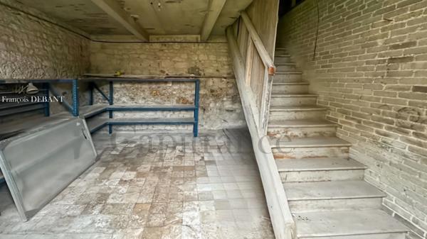 Maison à vendre 8 pièces, 4 chs, dépendances proche de BETHENIVILLE (51)